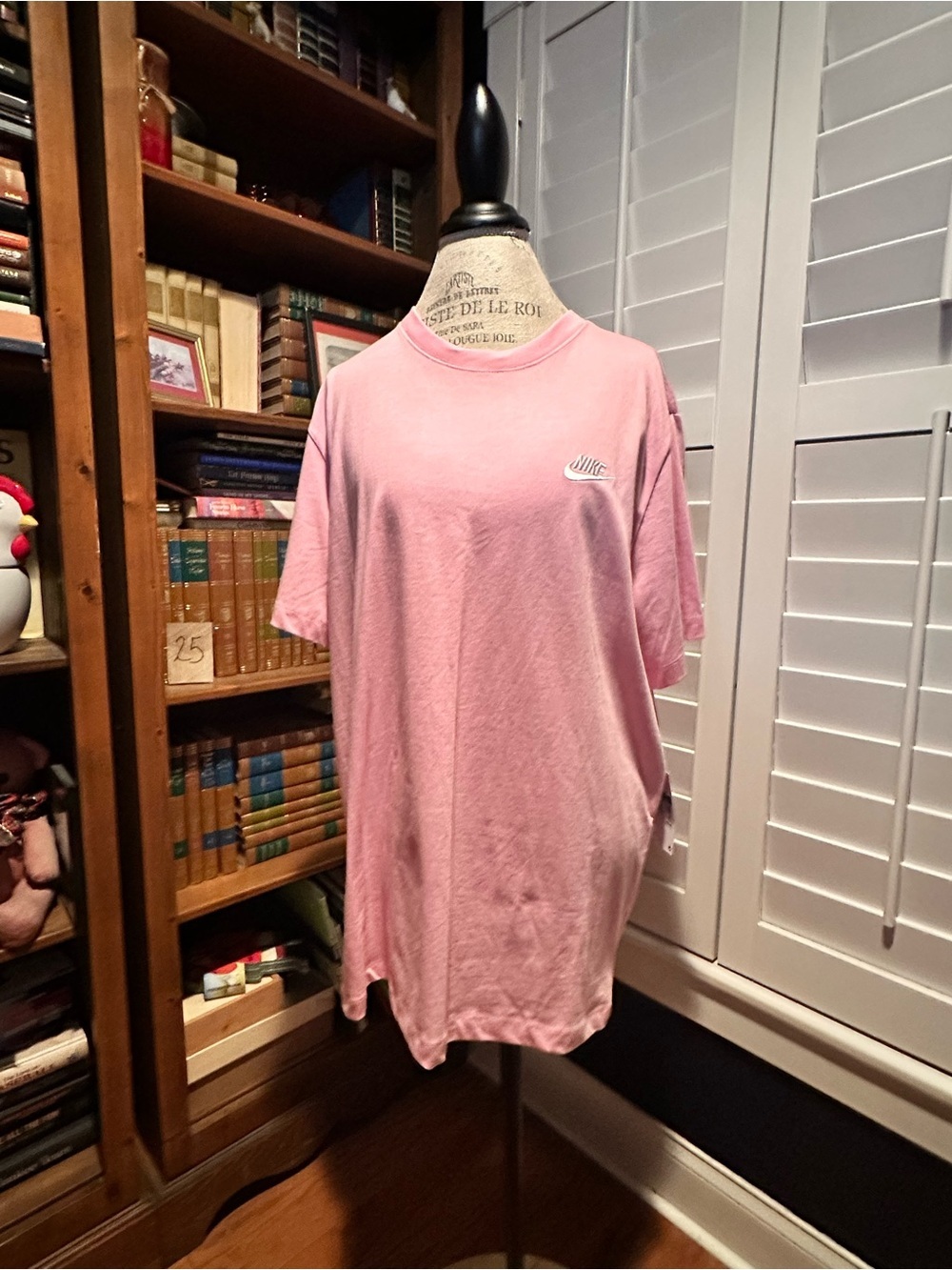 Nike Men’s Light Pink Short-Sleeve Crew T-Shirt